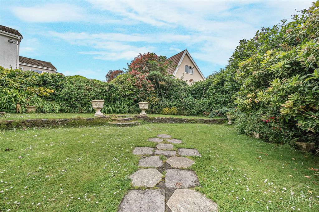 Property photo 2 of 29