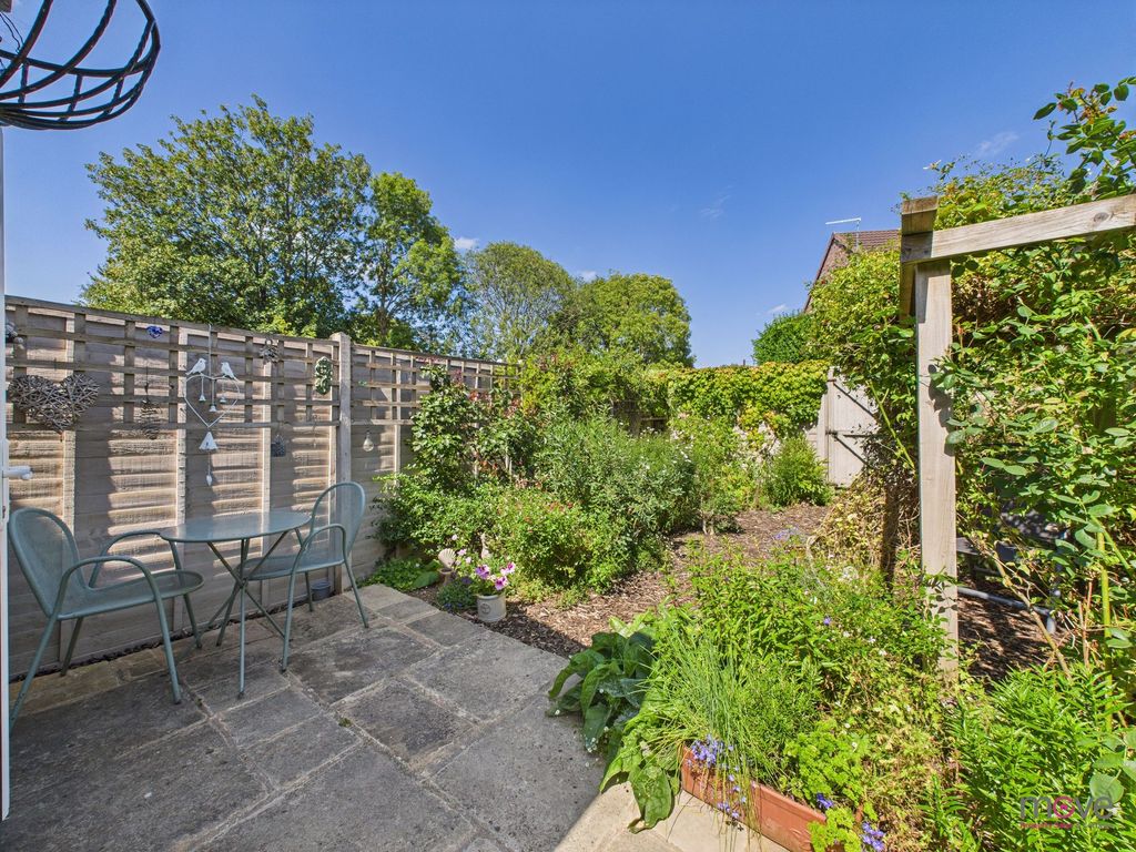 Property photo 3 of 18