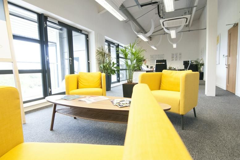 Property photo 2 of 27