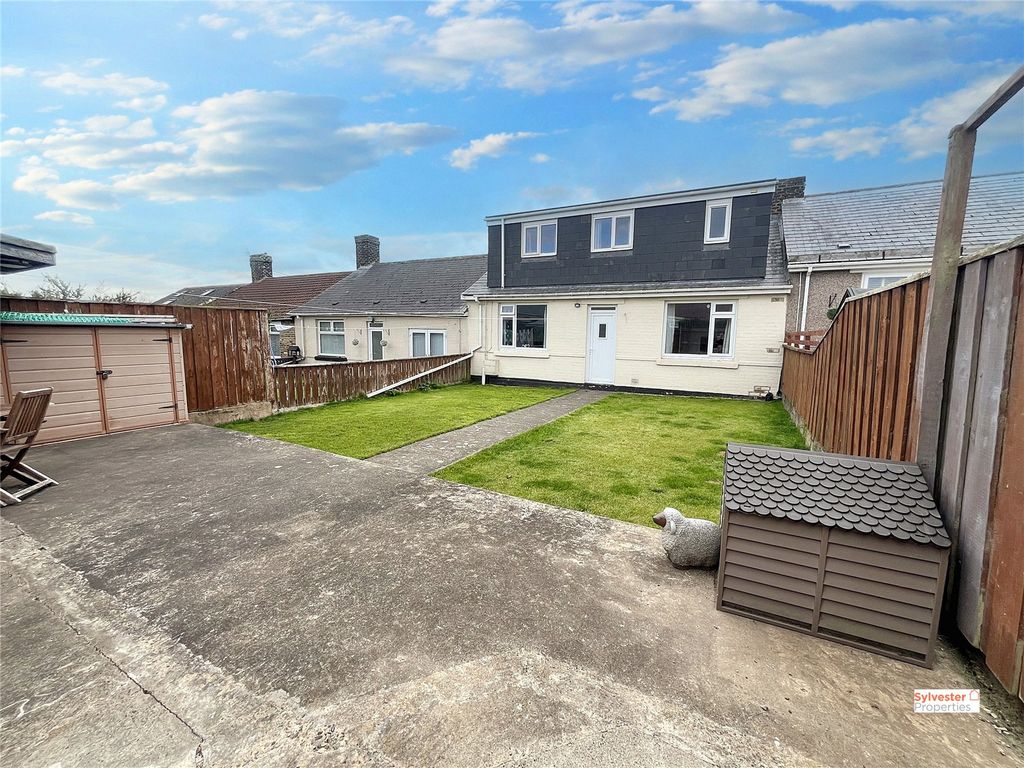 Property photo 1 of 32 Picture No. 25