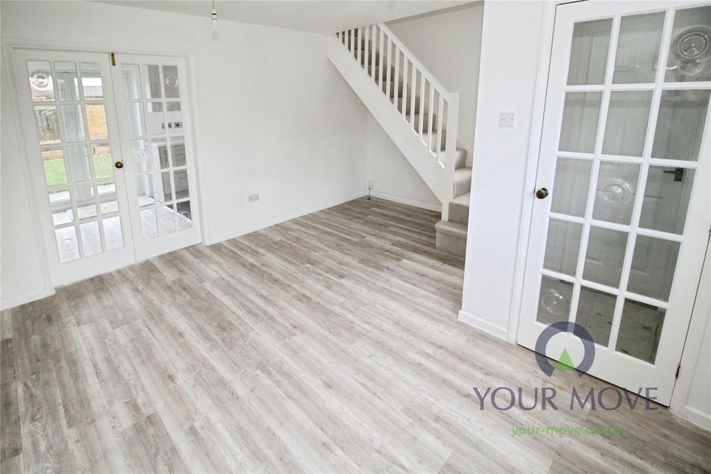 Property photo 2 of 17 Living Room