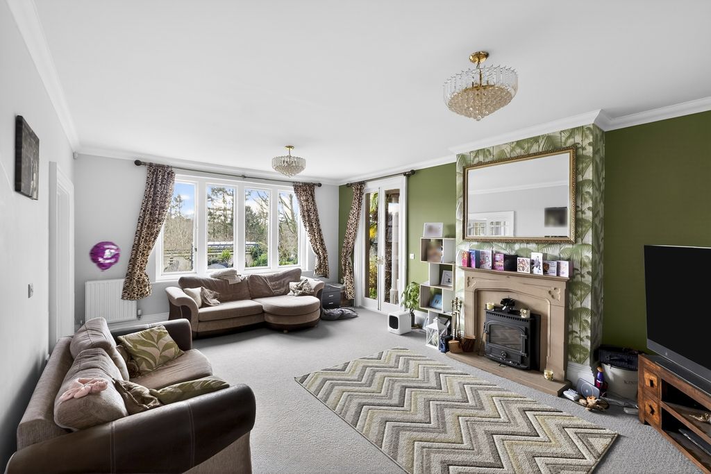 Property photo 3 of 24