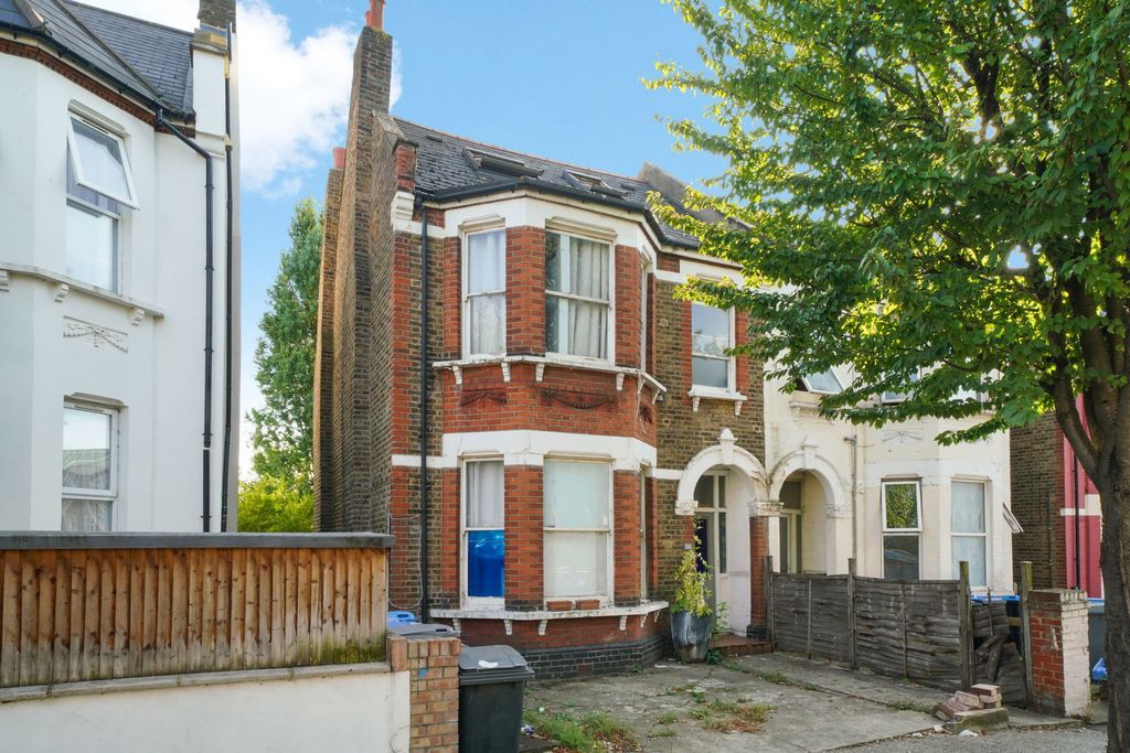 Property photo 1 of 24