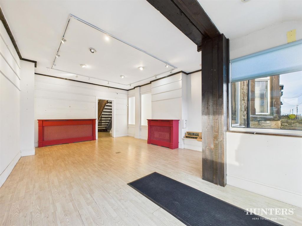 Property photo 2 of 24 Cam05287G0-Pr0135-Still001.Jpg