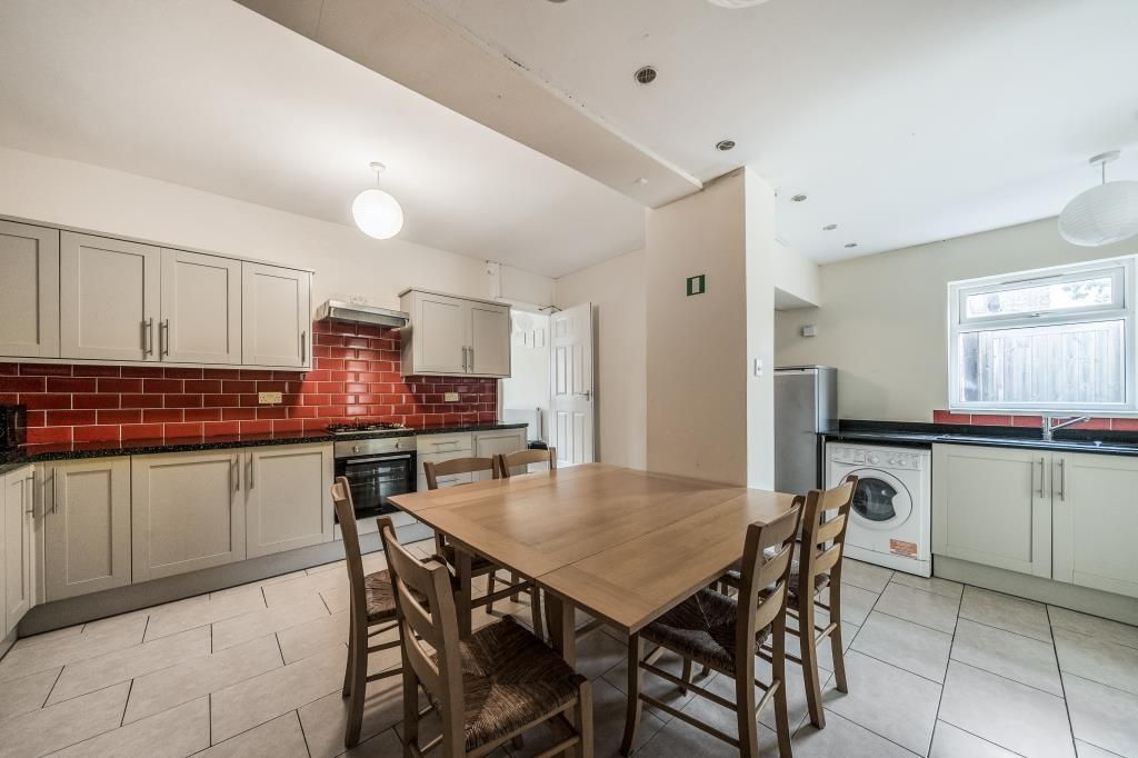 Property photo 3 of 20 Dining Area