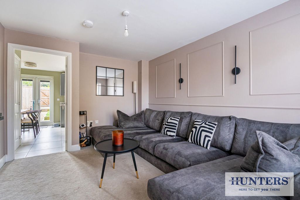 Property photo 3 of 22 Living Room