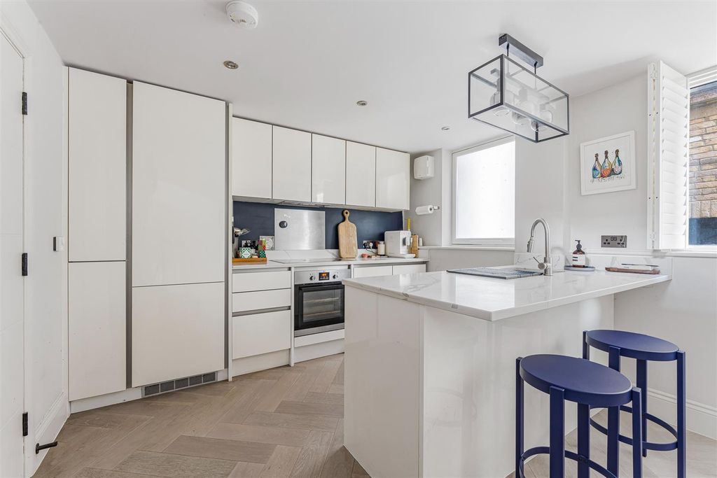 Property photo 3 of 8 3.Jpg