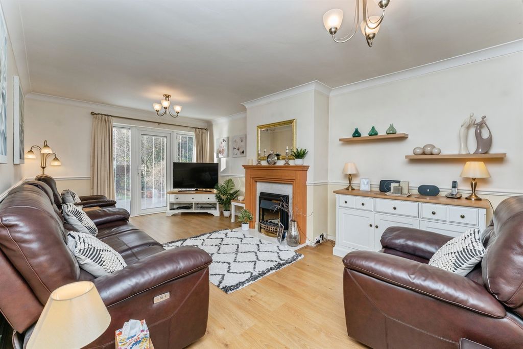 Property photo 3 of 17