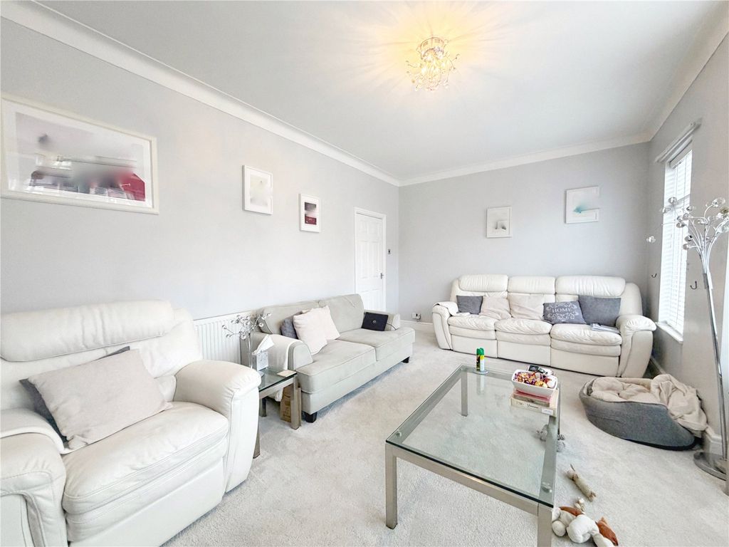Property photo 3 of 17 Picture No. 05