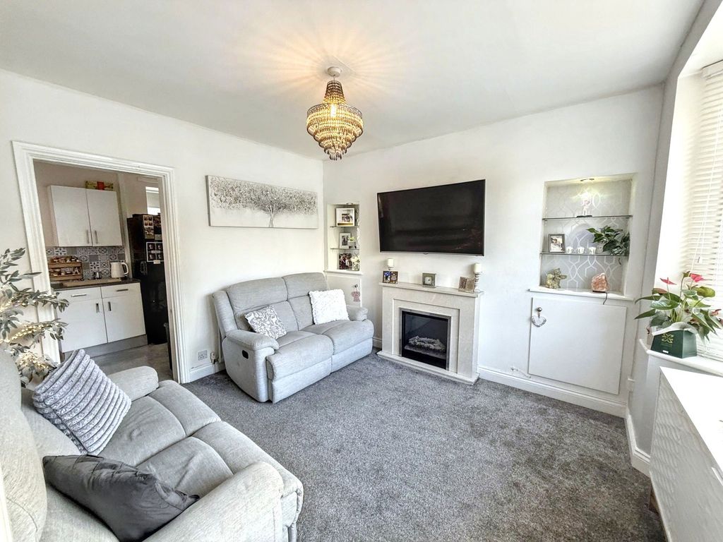 Property photo 3 of 13