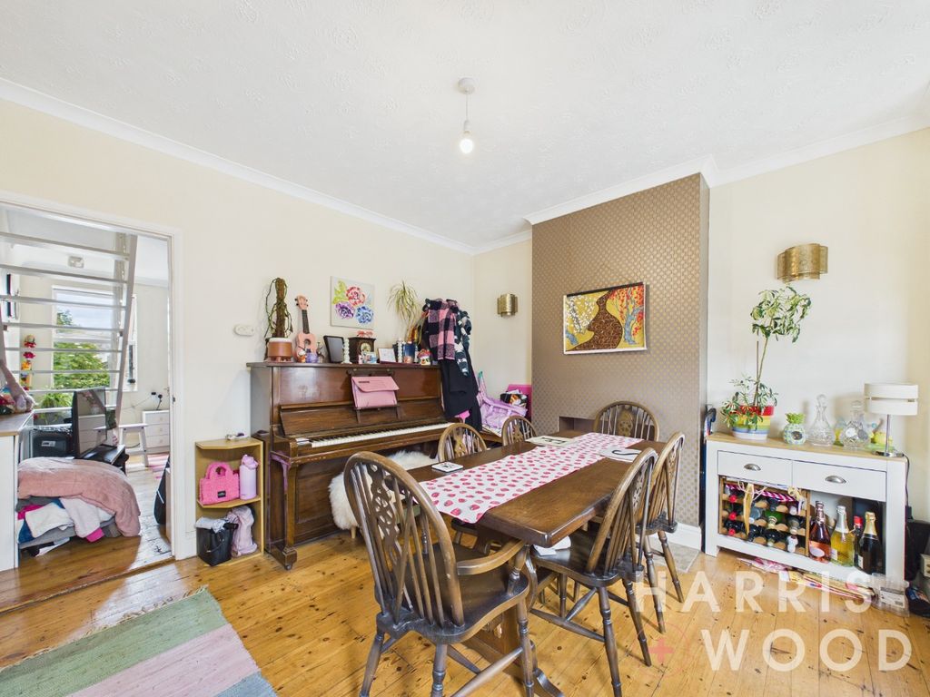 Property photo 3 of 23 5202973