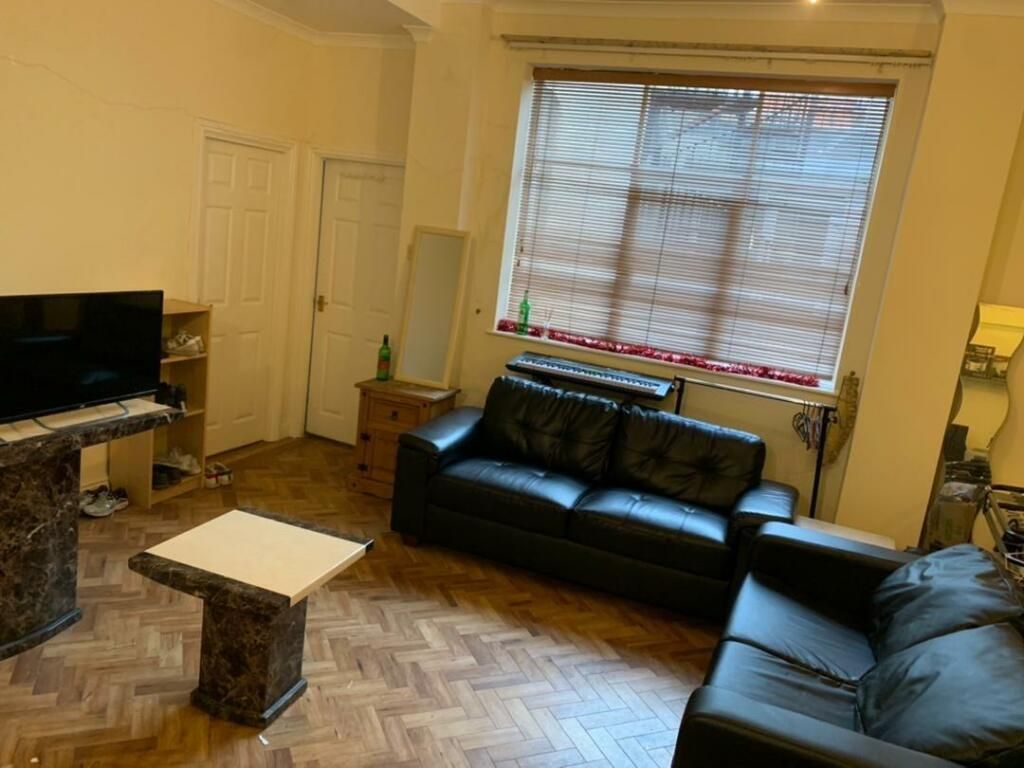 Property photo 2 of 7 Gallery