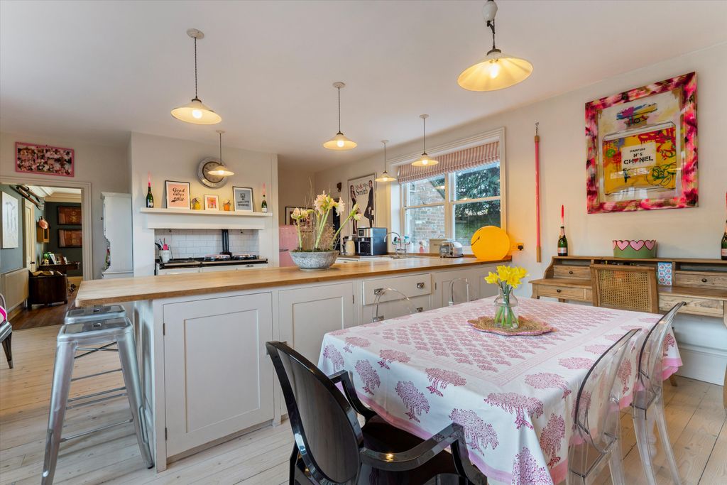 Additional image 7 of 6 bed detached house for saleChieveley, Berkshire RG20