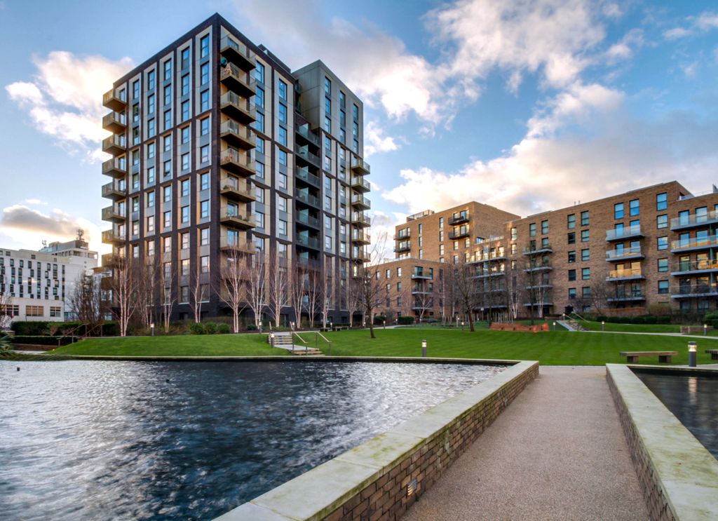 Property photo 1 of 12