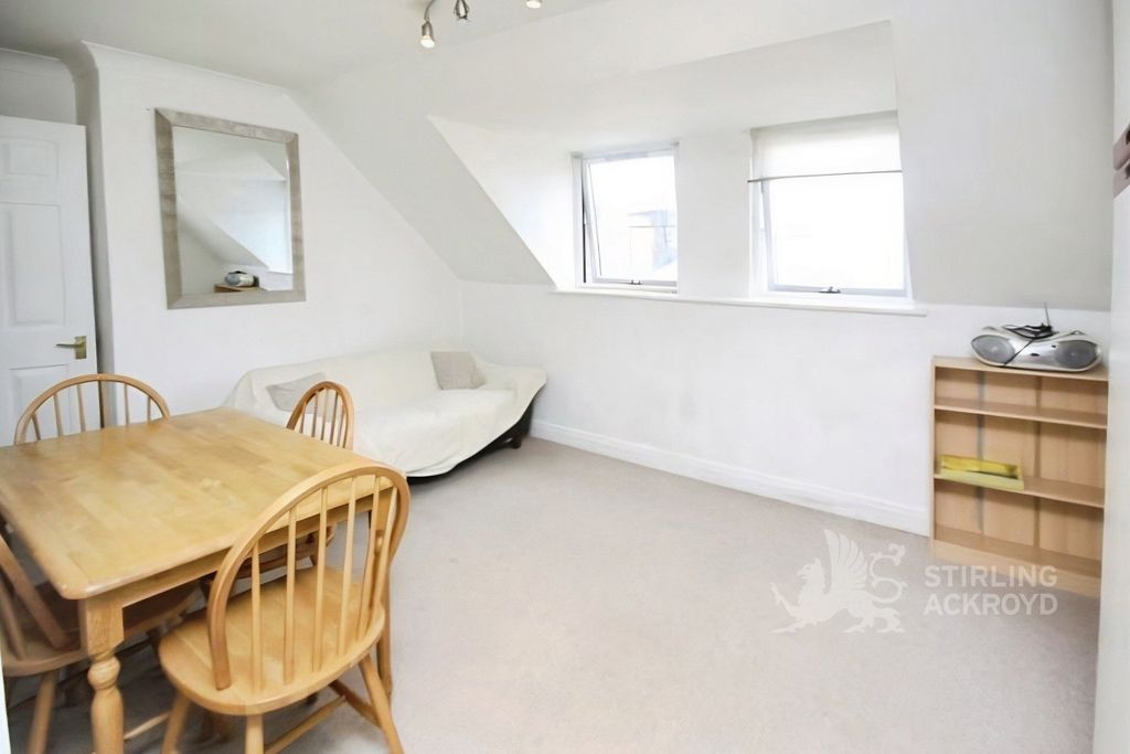 Property photo 2 of 5 Living Room