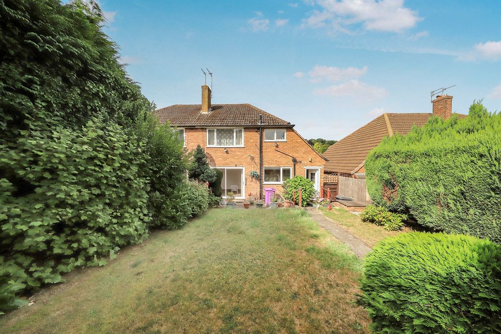 Property photo 2 of 17