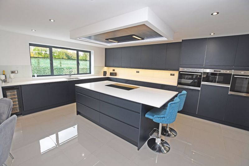 Property photo 2 of 24 Photo 12