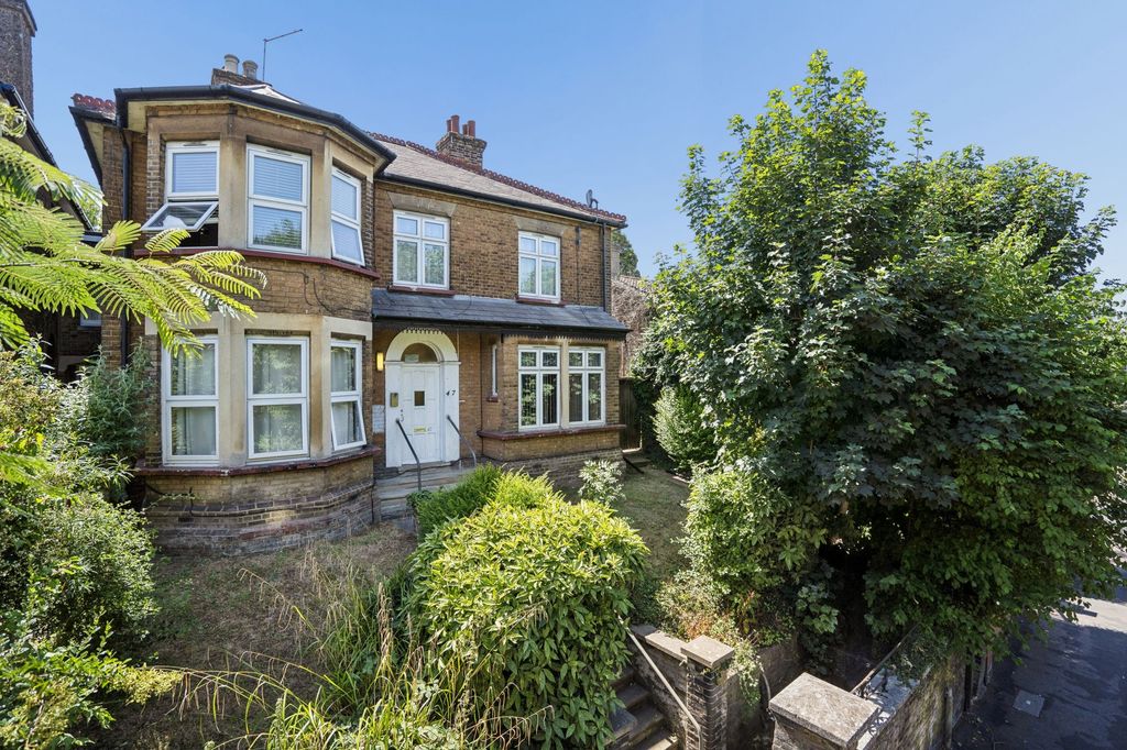 Property photo 1 of 8