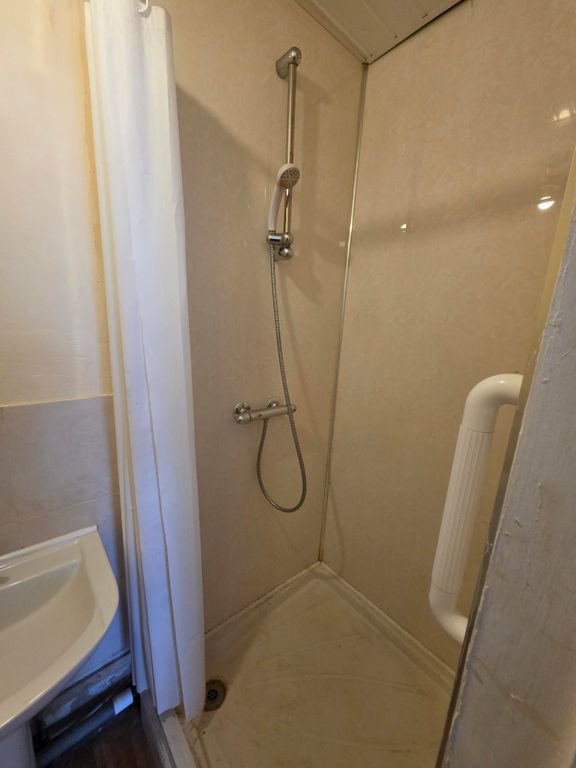 Property photo 3 of 3