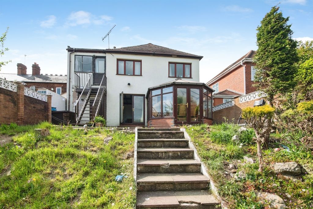Property photo 2 of 18