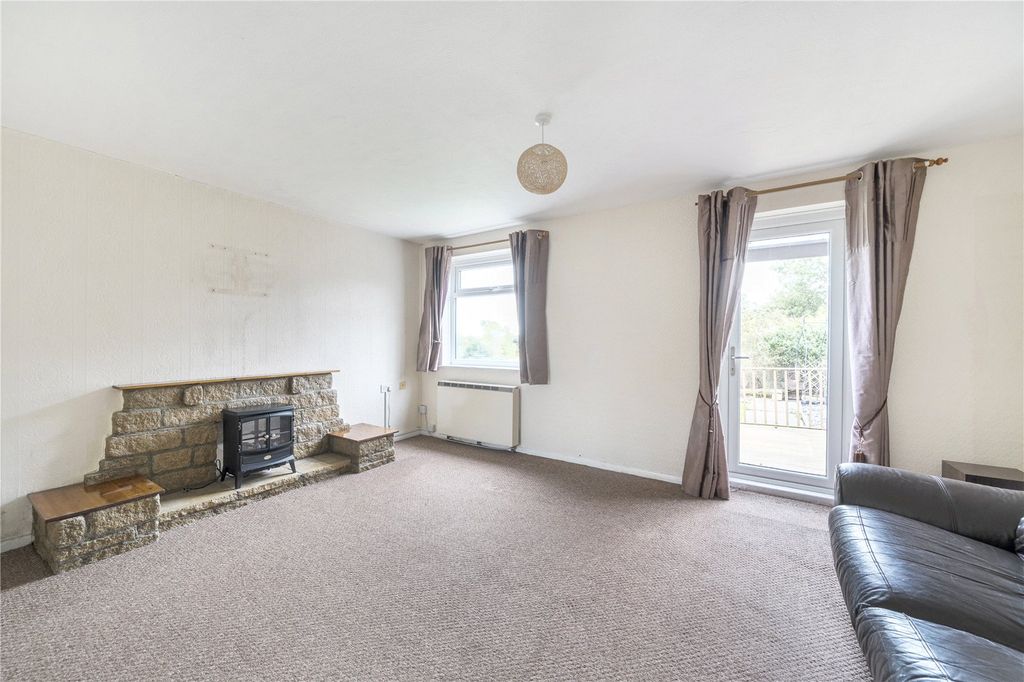 Property photo 3 of 22 Picture No. 23