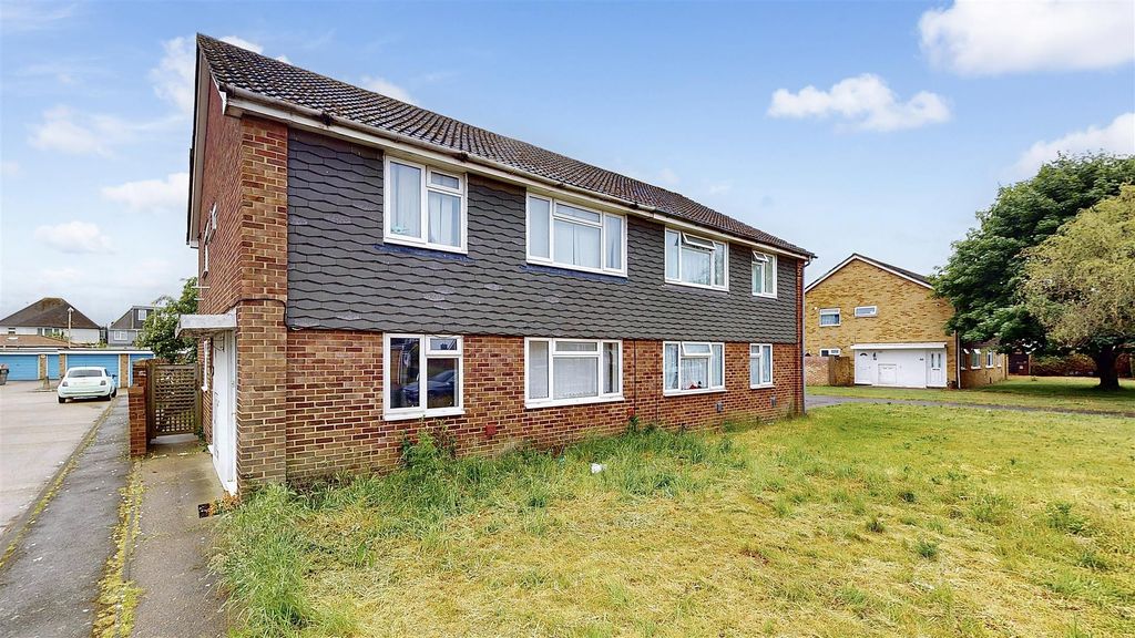 Property photo 2 of 9 P2.Jpg