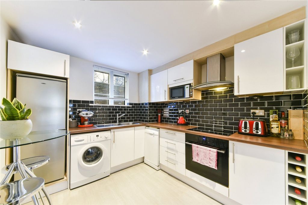 Property photo 2 of 13 Kitchen