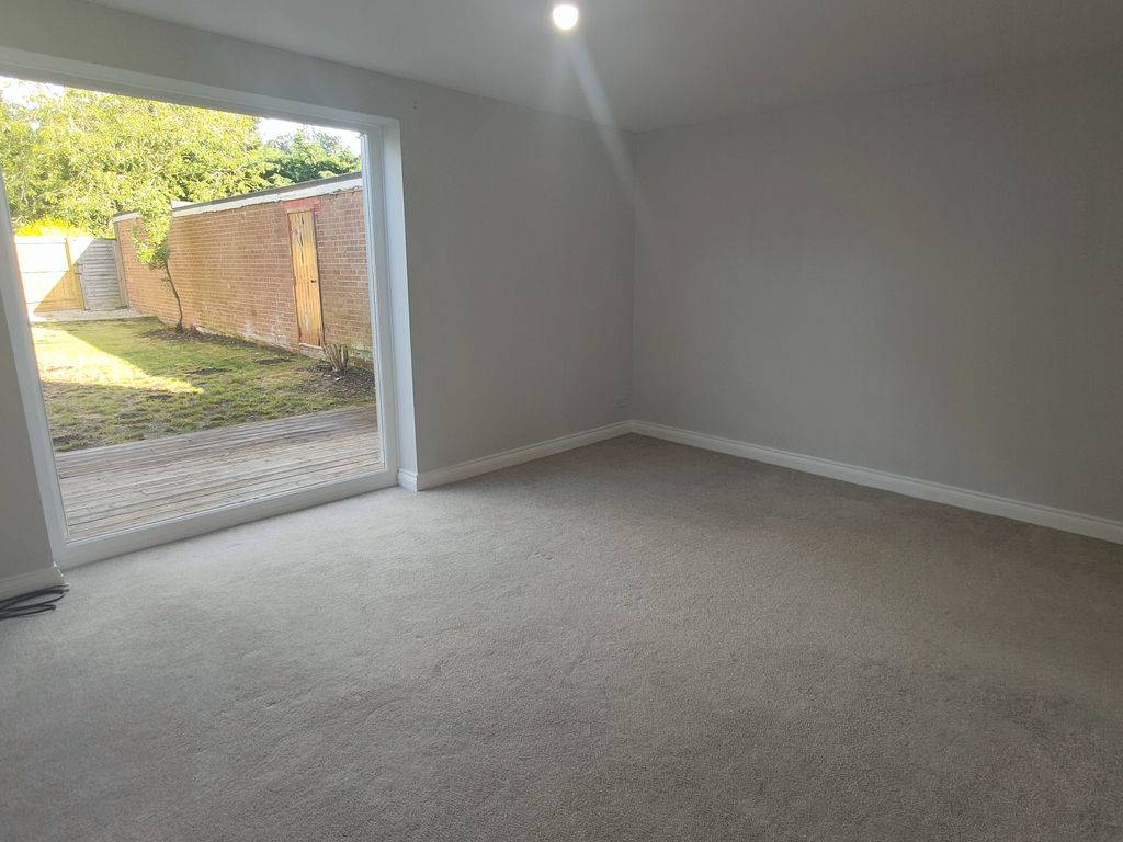 Property photo 3 of 16 Image