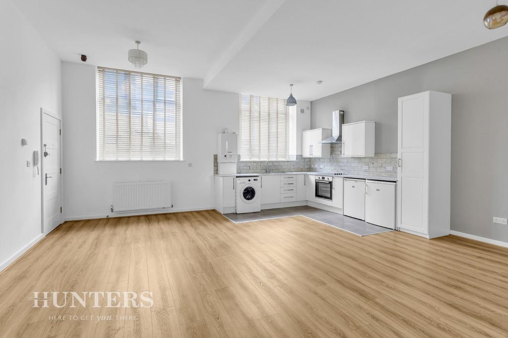 Property photo 2 of 14 Open Plan