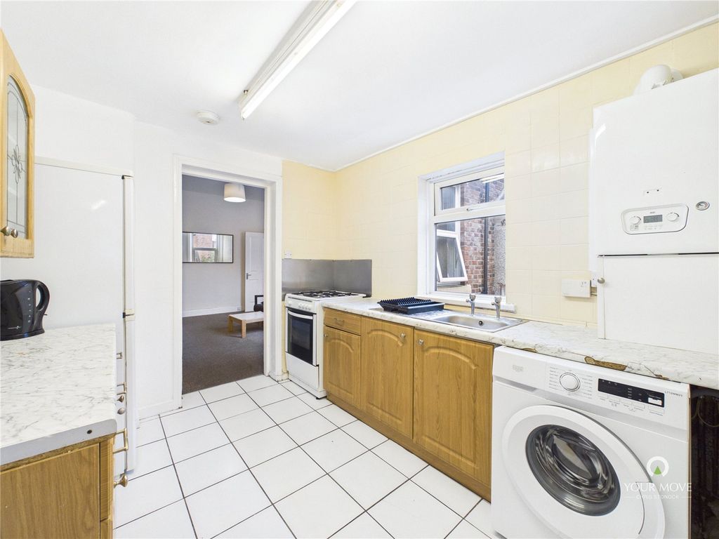 Property photo 2 of 9 Picture No. 11