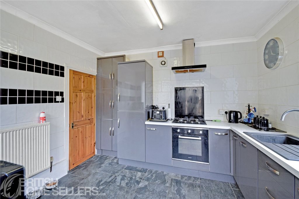 Property photo 2 of 15 Picture No. 02