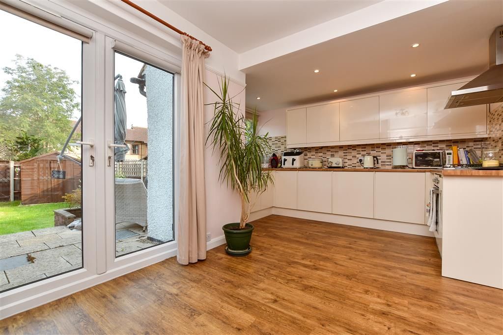 Property photo 3 of 11 Kitchen/Dining Room
