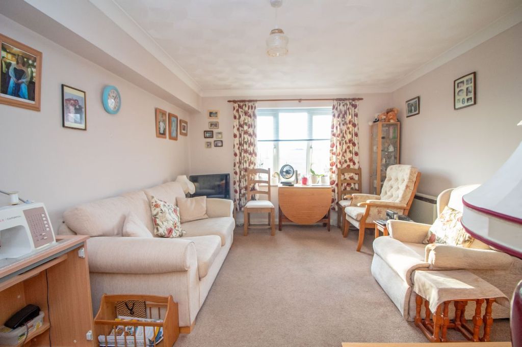 Property photo 2 of 13