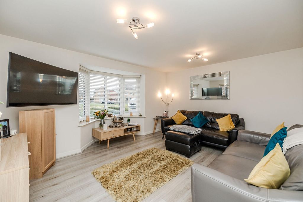 Property photo 2 of 24 Living Room