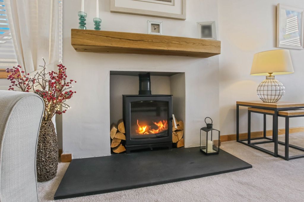 Property photo 3 of 24 Living Room