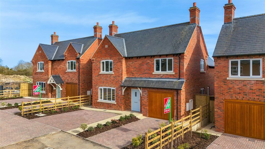 Property photo 1 of 33