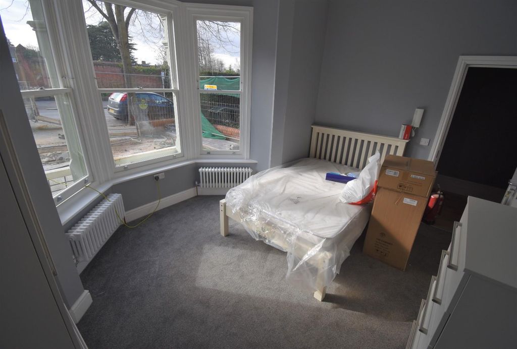 Property photo 1 of 6 Room 1.Jpg