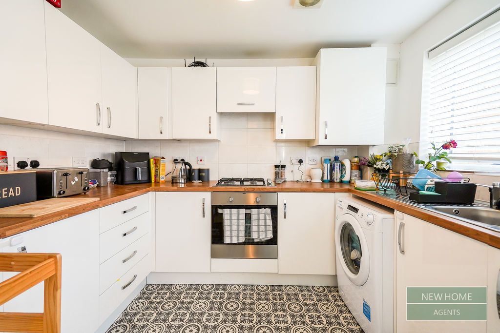 Property photo 2 of 19 Photo 12