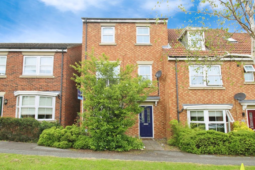 Property photo 1 of 17 External