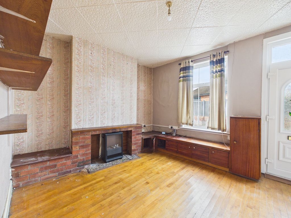 Property photo 3 of 11 Lounge