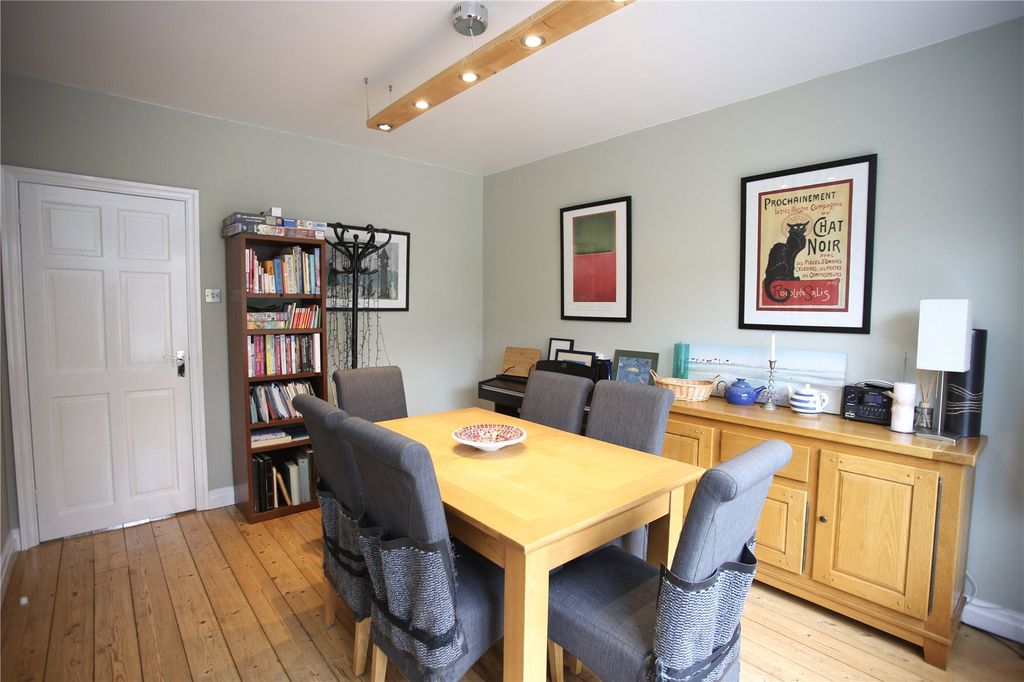 Property photo 3 of 35 Picture No. 18