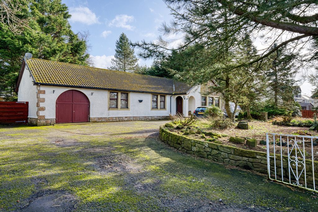 Property photo 2 of 23