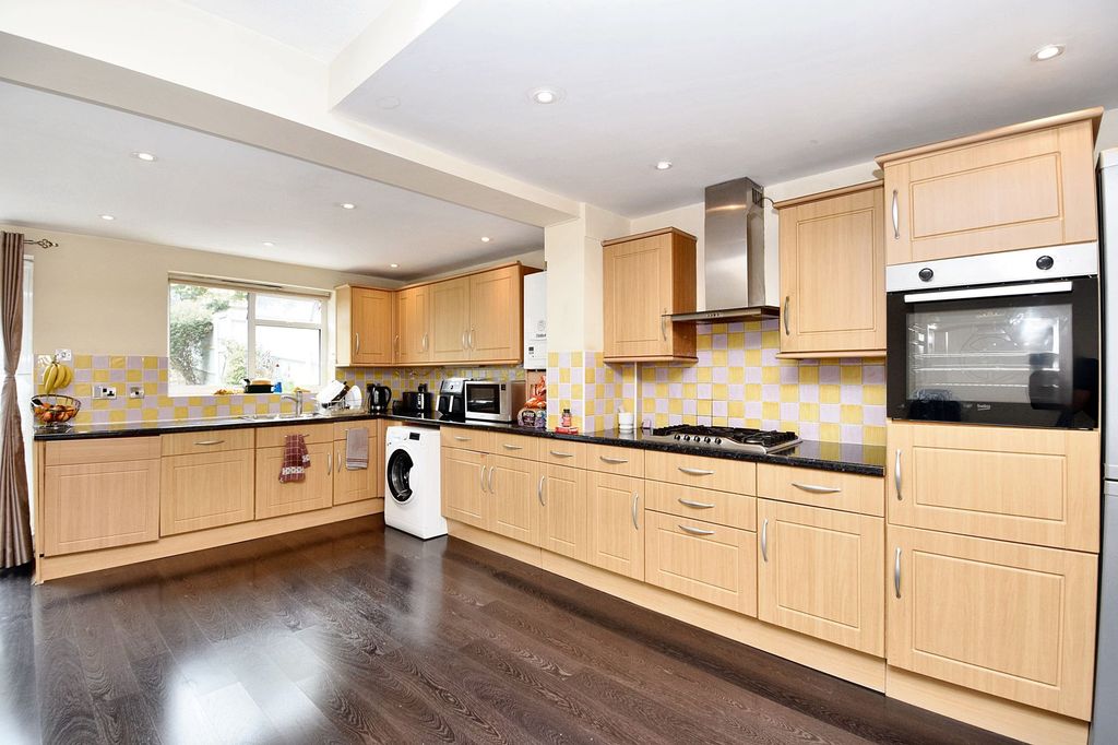 Property photo 2 of 15