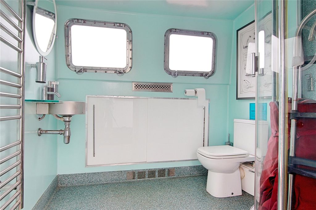 Additional image 6 of 1 bed property for saleArun Shipyard, Rope Walk, Littlehampton, West Sussex BN17