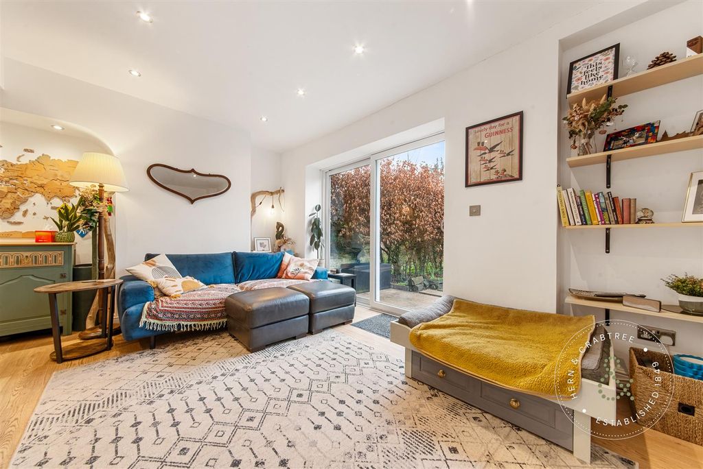 Property photo 1 of 33 Railway-Terrace-15.Jpg