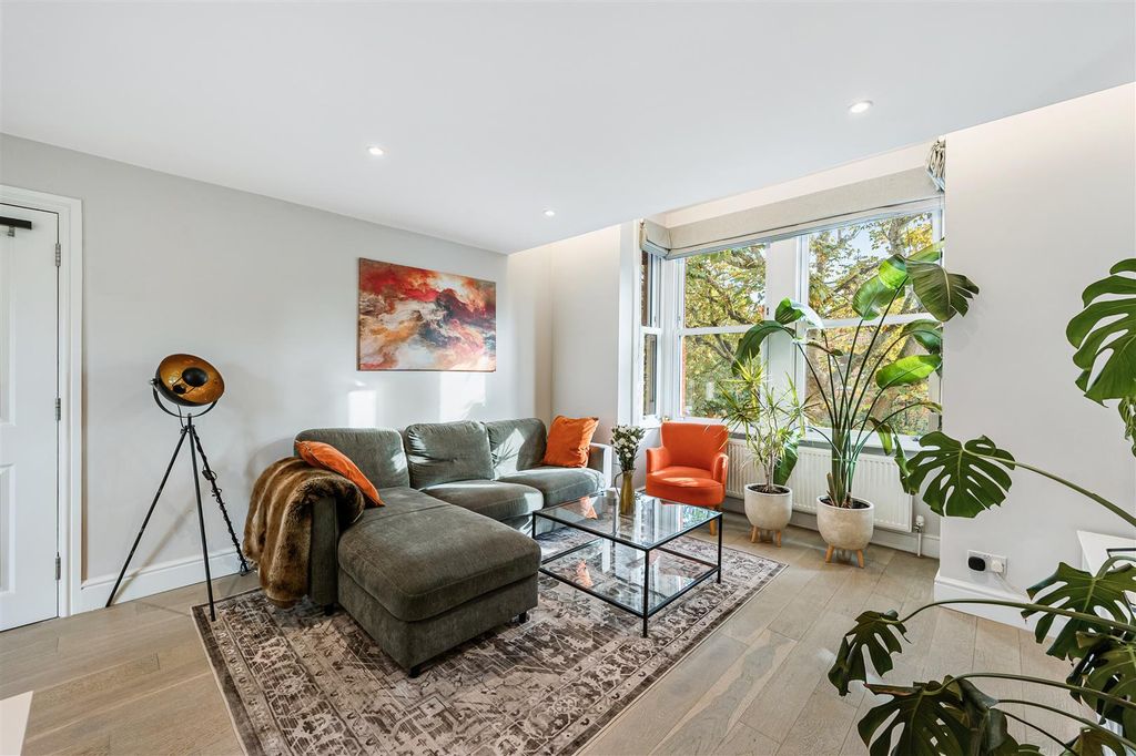 Property photo 2 of 15 Grafton Road-3.Jpg