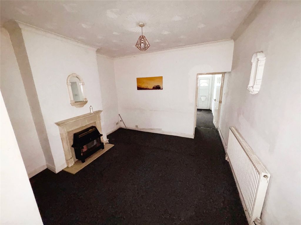 Property photo 2 of 10 Living Room