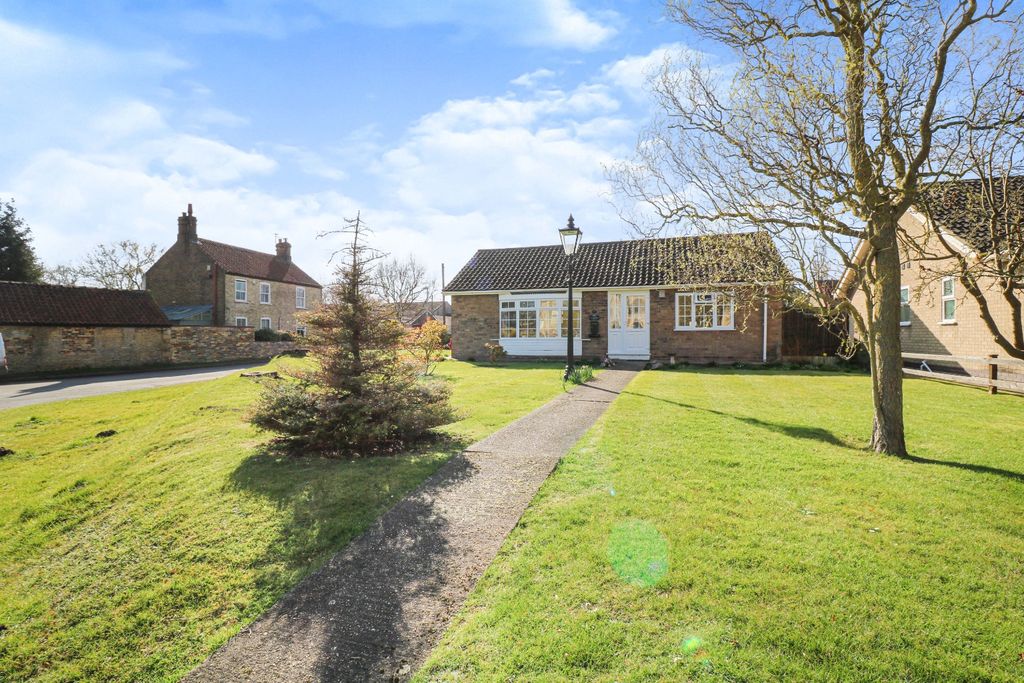 Property photo 2 of 23 4182471