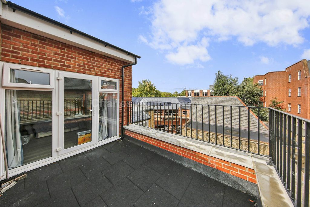 Property photo 3 of 14