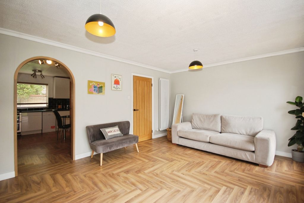 Property photo 3 of 17 Living Room
